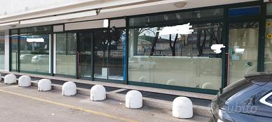 Negozio fronte strada