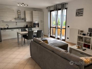 Ampio bilocale arredato con balcone - Lissone