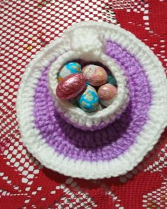 Tazzine fatte a uncinetto di vari colori a scelta