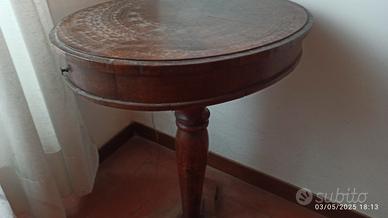 tavolino antico in legno