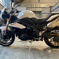 Triumph speed triple 1050-2011-49000km-perfetta