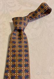 Cravatta Hermes in pura seta