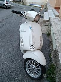 Scooter vespa sprint