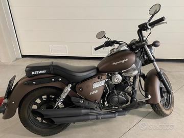 Moto Keeway Superlight 125