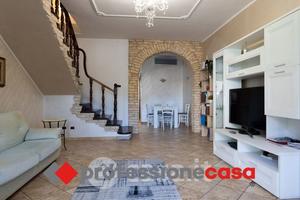 Villa a schiera Pomezia [PC1175VRG]