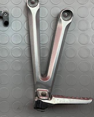 PEDANA PASSEGGERO HONDA CBR 1000 2004 2005 RR 1000