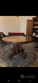 TAVOLO DI LEGNO TONDO