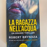 La ragazza nell’acqua