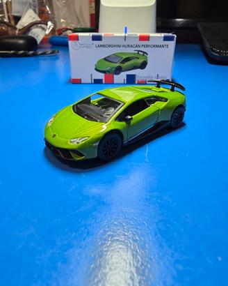 Modellino auto BBurago 1:64 lamborghini huracan