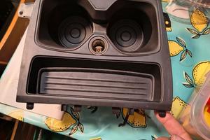 vano portaoggetti bmw