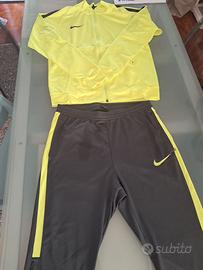 tuta nike drifit