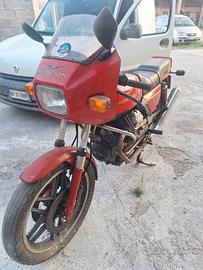 moto guzzi v35 cc.350 anno 82 colore rosso tutta o