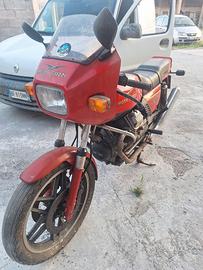 moto guzzi v35 cc.350 anno 82 colore rosso tutta o