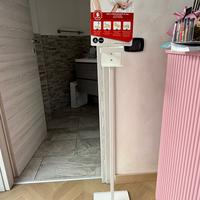 Colonnina disinfettante