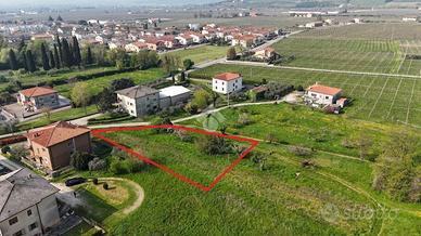 TER. RESIDENZIALE A ILLASI