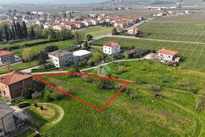 TER. RESIDENZIALE A ILLASI