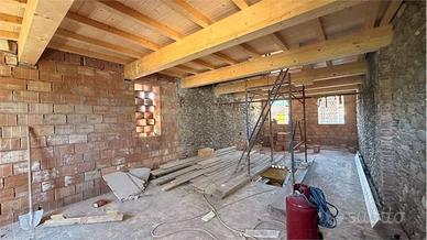 Casa indipendente di 180 m² con più di 5 locali e 
