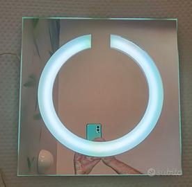 Specchio con luce integrata 