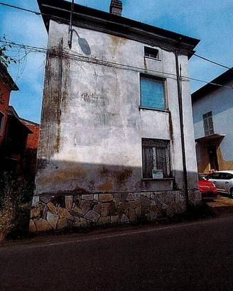 Immobile in asta di 269 m² con 3 locali a Ziano Pi