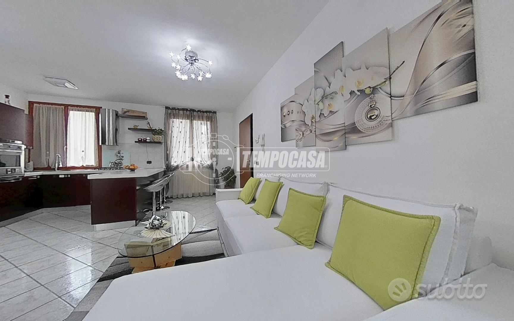 AMPIO TRILOCALE CON TERRAZZO, BOX E CANTINA! - Vista 5