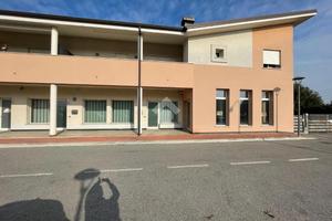 NEGOZIO A BORGOSATOLLO
