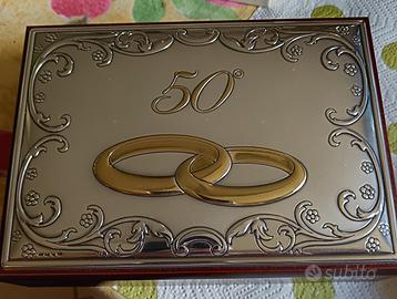 Scatola in argento e legno portagioielli