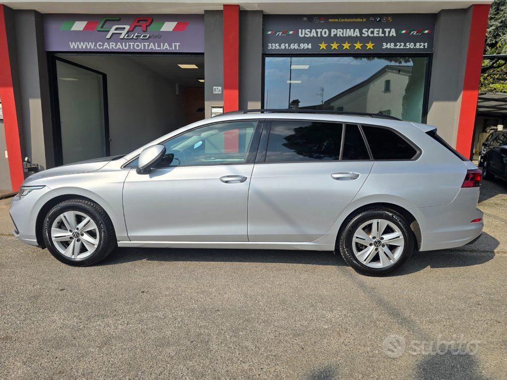 Volkswagen Golf 2022 photo 2