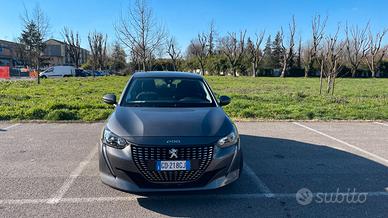 Peugeot 208 - neopatentati