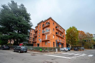 4 LOCALI A CASALECCHIO DI RENO