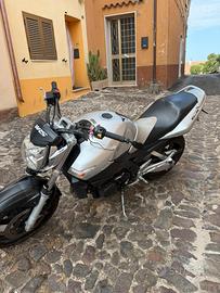 Suzuki gsr