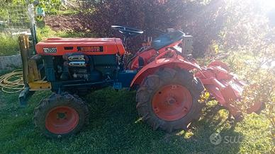 Trattorino Kubota B7000