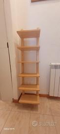 Libreria a muro in legno