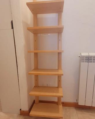 Libreria a muro in legno
