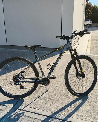 mountain bike MBT Bottecchia  M come nuova  5 km