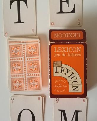 mazzo di carte con lettere