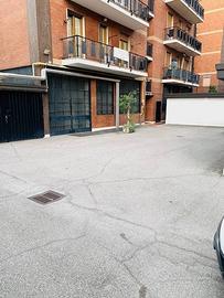 Immobile di 316 m² con 1 locale a Monza