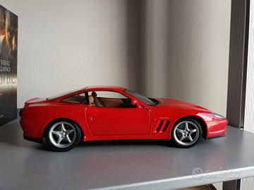 MAISTO 1/18 - FERRARI 550 Maranello, rosso corsa