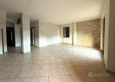 5 LOCALI A COLLEFERRO