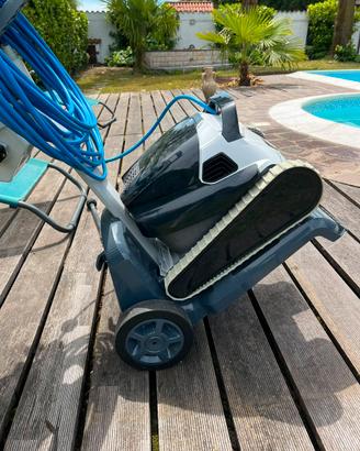 Robot Pulitore per Piscina Dolphin PoolStyle 50i