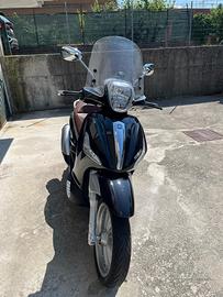 Piaggio Beverly 300 i.e. 2014