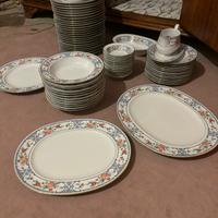 Servizio completo piatti marca Noritake Ireland