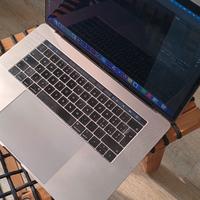 MacBook Pro 15” (2018) – Intel Core i7, 16GB