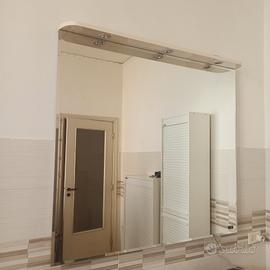 Specchio bagno con faretti