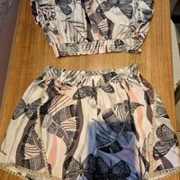 Pantaloncino e blusa Guess