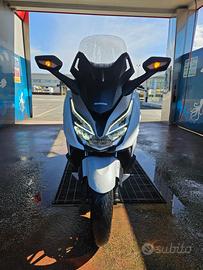 Honda Forza 350 Deluxe edition