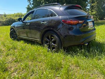 infiniti qx70