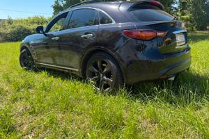 infiniti qx70
