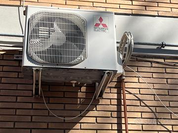 Condizionatori mitsubishi n.2 completi