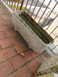 Fioriere in cemento con graniglia 