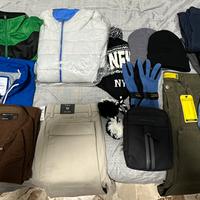 Abbigliamento magliette felpe borsello pantaloni